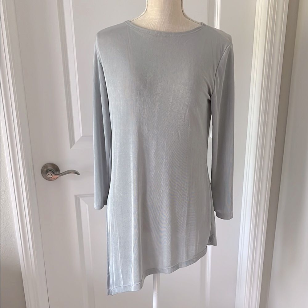 The Magic Scarf Company Sliver Asymmetrical long  Sleeve Top Silky Fabricl
NWT